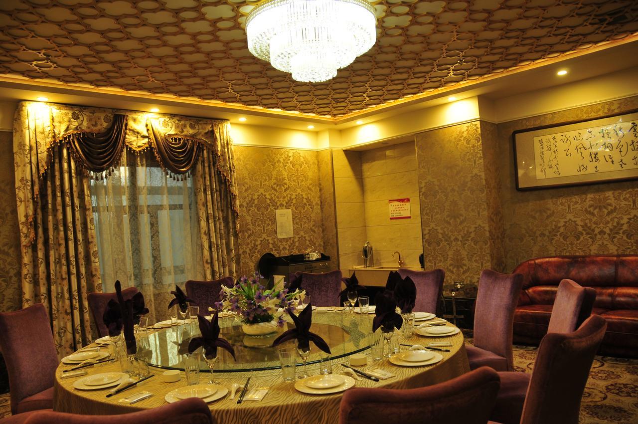 Urumqi Jingu Hotel Kültér fotó