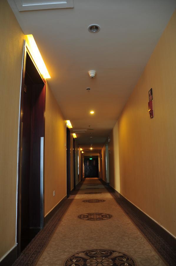Urumqi Jingu Hotel Kültér fotó